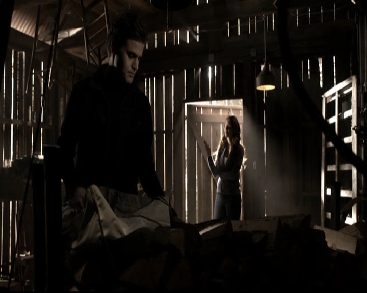 VampireDiariesWorld-dot-org_5x20WhatLiesBeneath0723.jpg