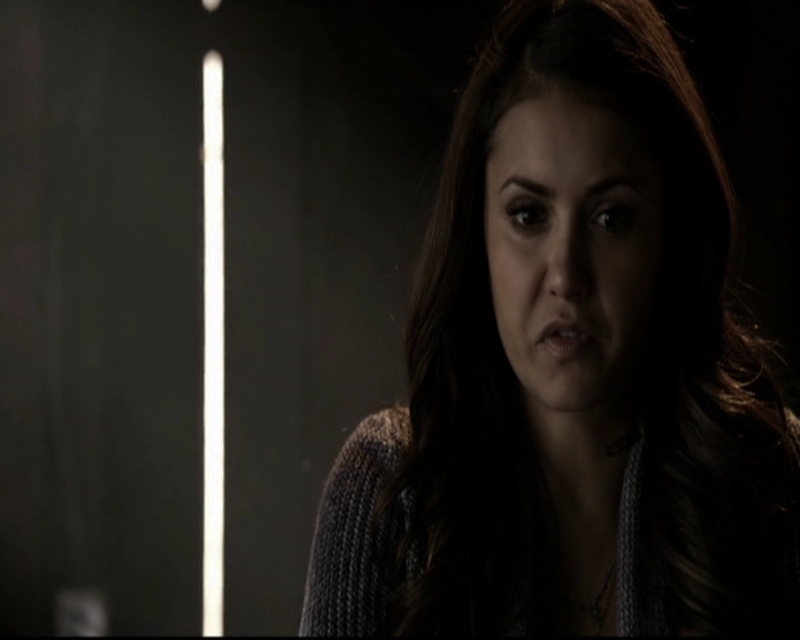 VampireDiariesWorld-dot-org_5x20WhatLiesBeneath0733.jpg