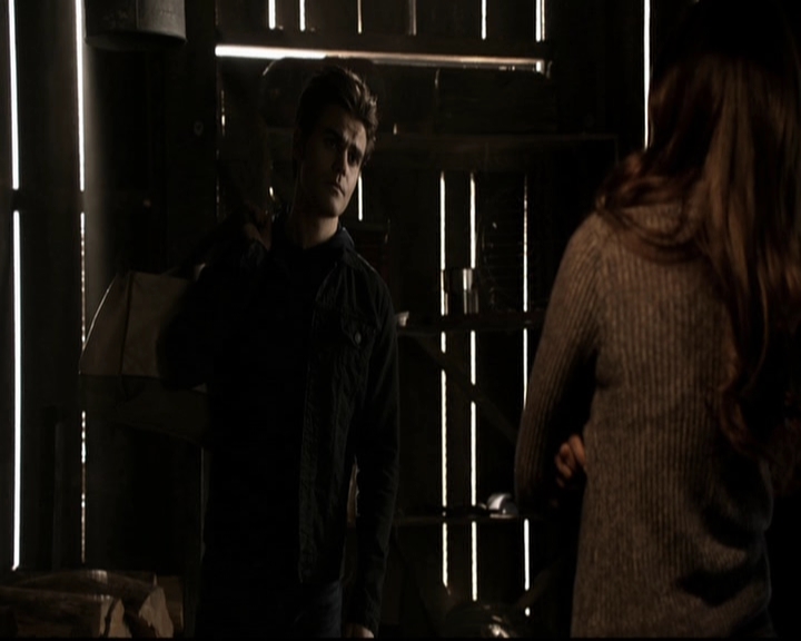 VampireDiariesWorld-dot-org_5x20WhatLiesBeneath0734.jpg