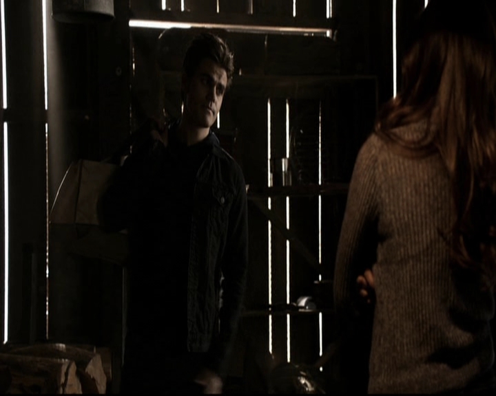 VampireDiariesWorld-dot-org_5x20WhatLiesBeneath0735.jpg