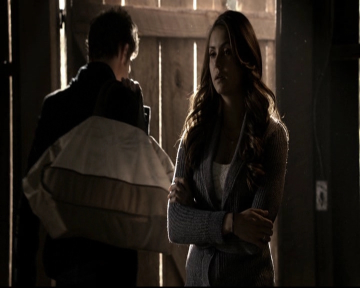 VampireDiariesWorld-dot-org_5x20WhatLiesBeneath0742.jpg