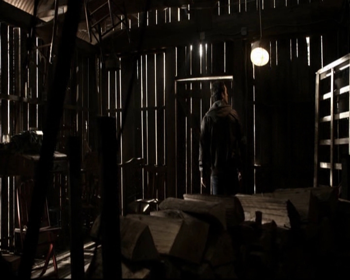 VampireDiariesWorld-dot-org_5x20WhatLiesBeneath0748.jpg