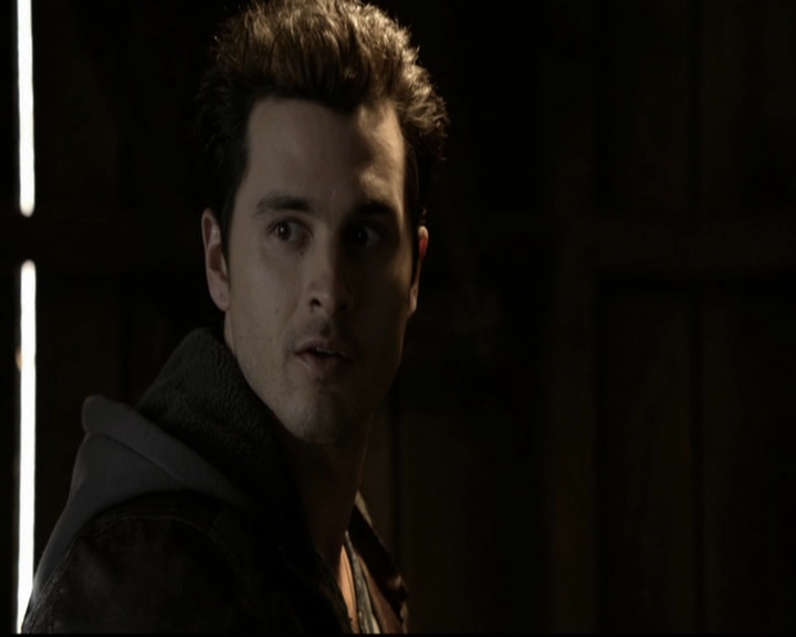 VampireDiariesWorld-dot-org_5x20WhatLiesBeneath0759.jpg