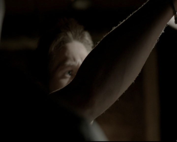 VampireDiariesWorld-dot-org_5x20WhatLiesBeneath0883.jpg