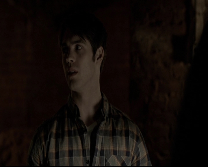 VampireDiariesWorld-dot-org_5x20WhatLiesBeneath0893.jpg