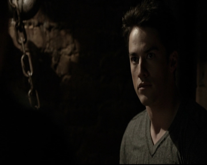 VampireDiariesWorld-dot-org_5x20WhatLiesBeneath0914.jpg
