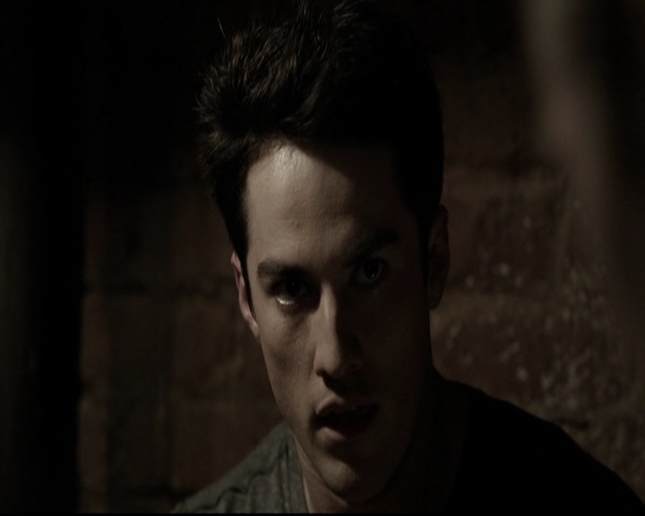 VampireDiariesWorld-dot-org_5x20WhatLiesBeneath0930.jpg