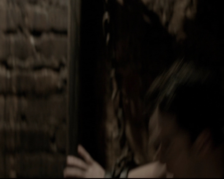 VampireDiariesWorld-dot-org_5x20WhatLiesBeneath0940.jpg VampireDiariesWorld-dot-org_5x20WhatLiesBeneath0940.jpg