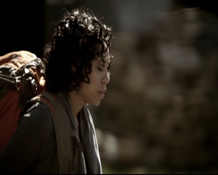 VampireDiariesWorld-dot-org_5x20WhatLiesBeneath0971.jpg