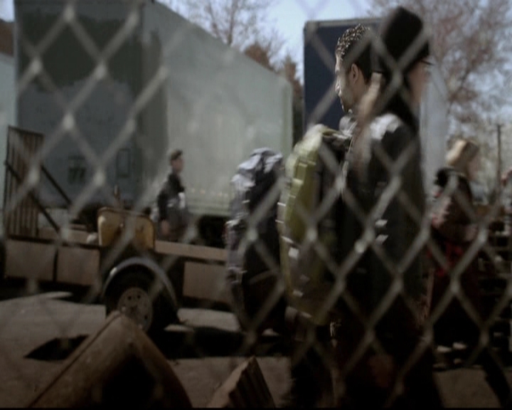 VampireDiariesWorld-dot-org_5x20WhatLiesBeneath0978.jpg