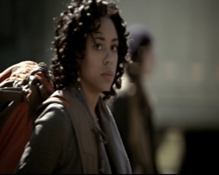 VampireDiariesWorld-dot-org_5x20WhatLiesBeneath0980.jpg