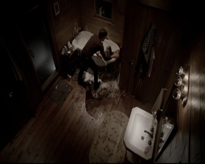 VampireDiariesWorld-dot-org_5x20WhatLiesBeneath1228.jpg VampireDiariesWorld-dot-org_5x20WhatLiesBeneath1228.jpg