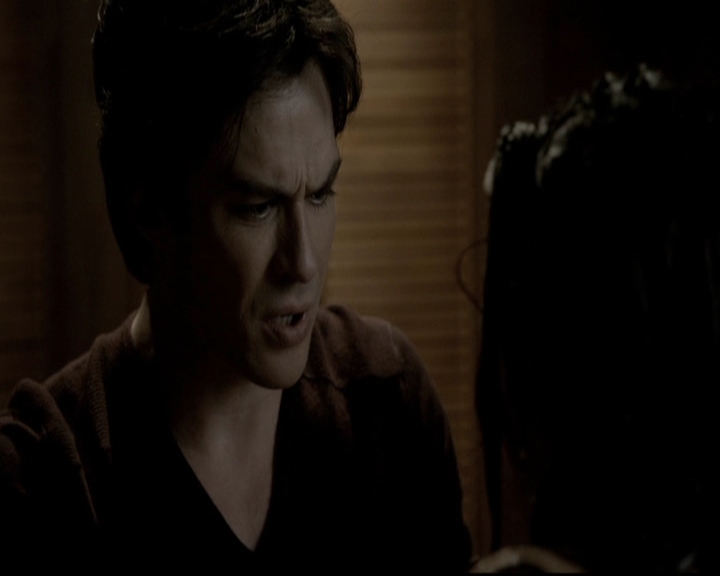 VampireDiariesWorld-dot-org_5x20WhatLiesBeneath1246.jpg