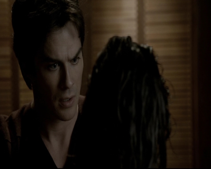 VampireDiariesWorld-dot-org_5x20WhatLiesBeneath1250.jpg