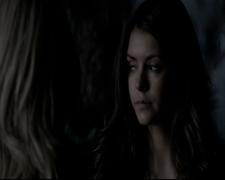 VampireDiariesWorld-dot-org_5x20WhatLiesBeneath1506.jpg