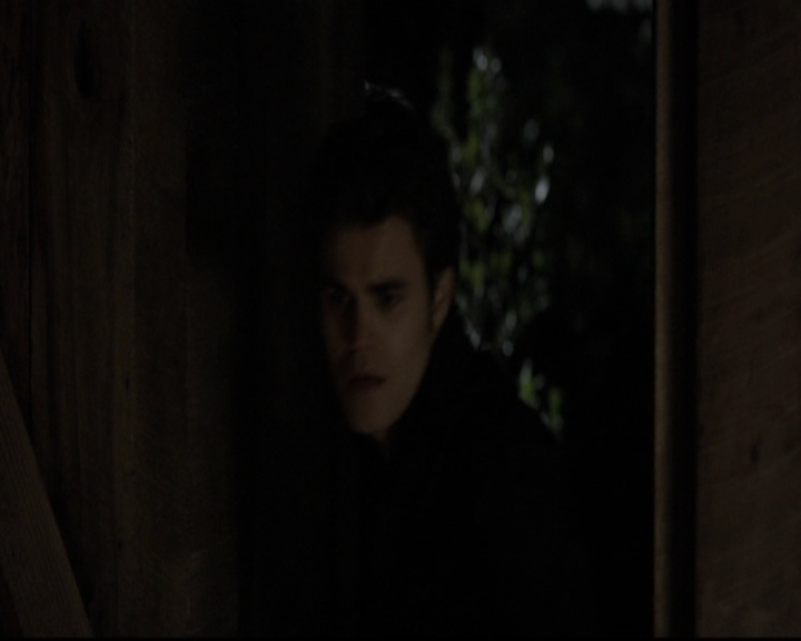 VampireDiariesWorld-dot-org_5x20WhatLiesBeneath1645.jpg