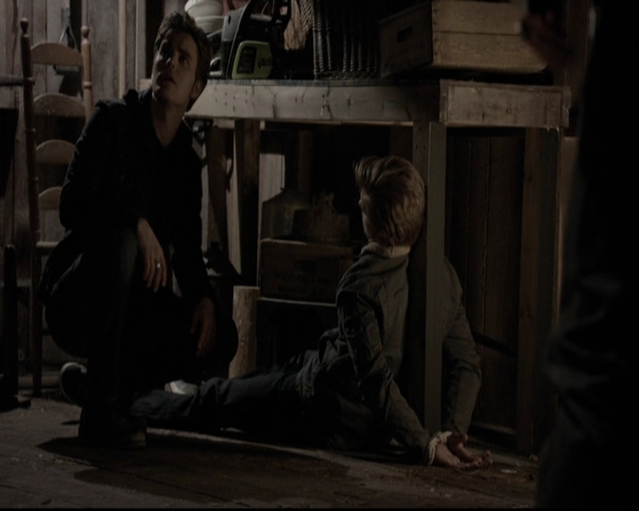 VampireDiariesWorld-dot-org_5x20WhatLiesBeneath1653.jpg