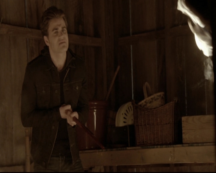 VampireDiariesWorld-dot-org_5x20WhatLiesBeneath1702.jpg