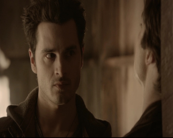 VampireDiariesWorld-dot-org_5x20WhatLiesBeneath1723.jpg