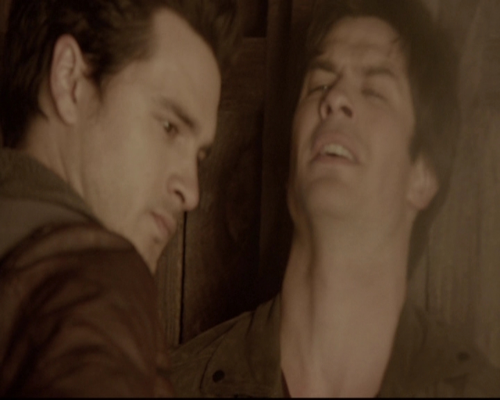VampireDiariesWorld-dot-org_5x20WhatLiesBeneath1735.jpg