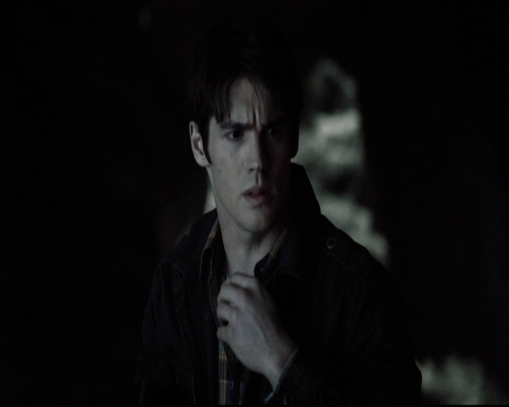 VampireDiariesWorld-dot-org_5x20WhatLiesBeneath1817.jpg