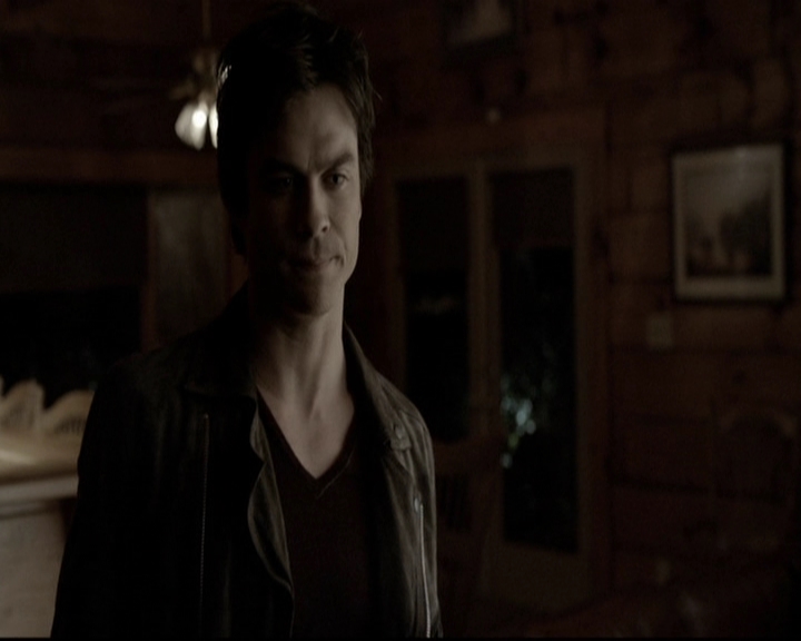 VampireDiariesWorld-dot-org_5x20WhatLiesBeneath1900.jpg