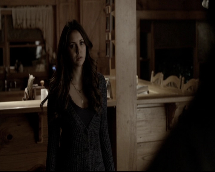 VampireDiariesWorld-dot-org_5x20WhatLiesBeneath1911.jpg