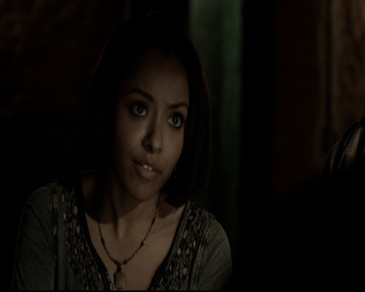 VampireDiariesWorld-dot-org_5x20WhatLiesBeneath1930.jpg