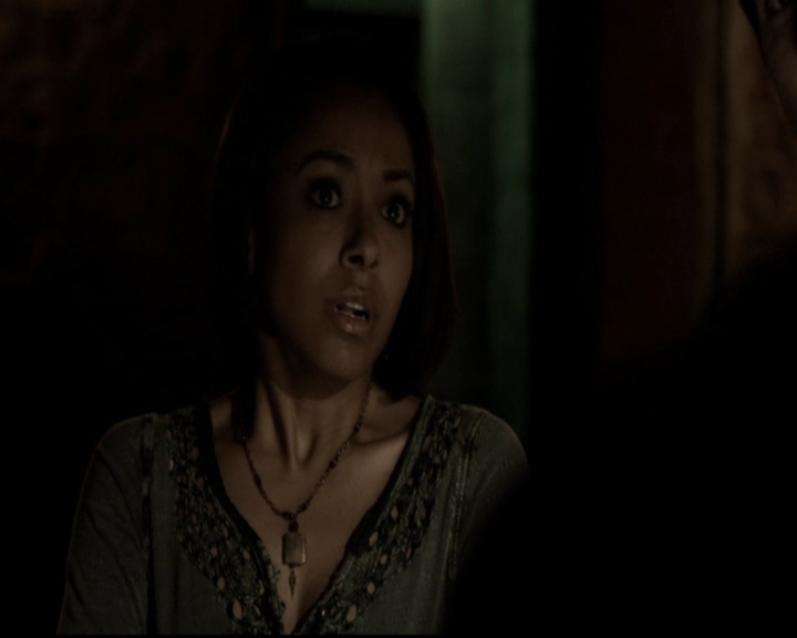 VampireDiariesWorld-dot-org_5x20WhatLiesBeneath1935.jpg