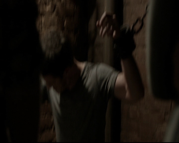 VampireDiariesWorld-dot-org_5x20WhatLiesBeneath1951.jpg