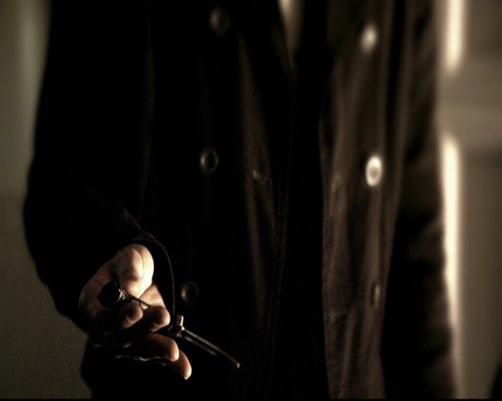 VampireDiariesWorld-dot-org_5x20WhatLiesBeneath1963.jpg