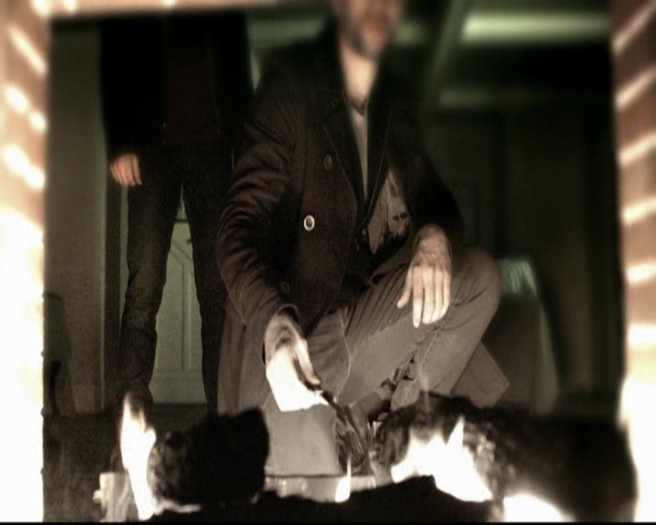 VampireDiariesWorld-dot-org_5x20WhatLiesBeneath1966.jpg
