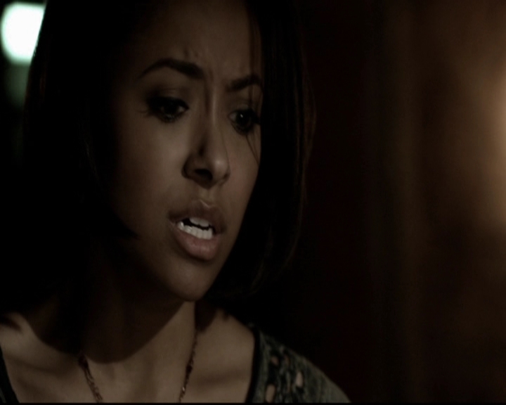 VampireDiariesWorld-dot-org_5x20WhatLiesBeneath1986.jpg