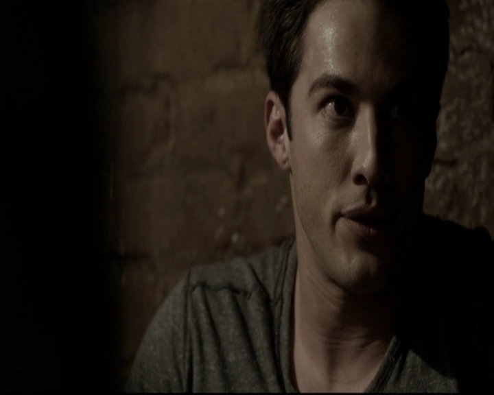 VampireDiariesWorld-dot-org_5x20WhatLiesBeneath2030.jpg