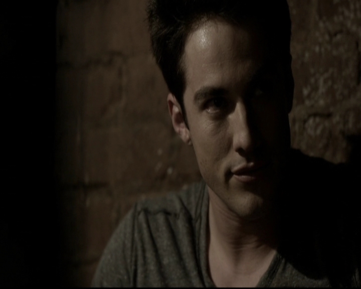 VampireDiariesWorld-dot-org_5x20WhatLiesBeneath2033.jpg
