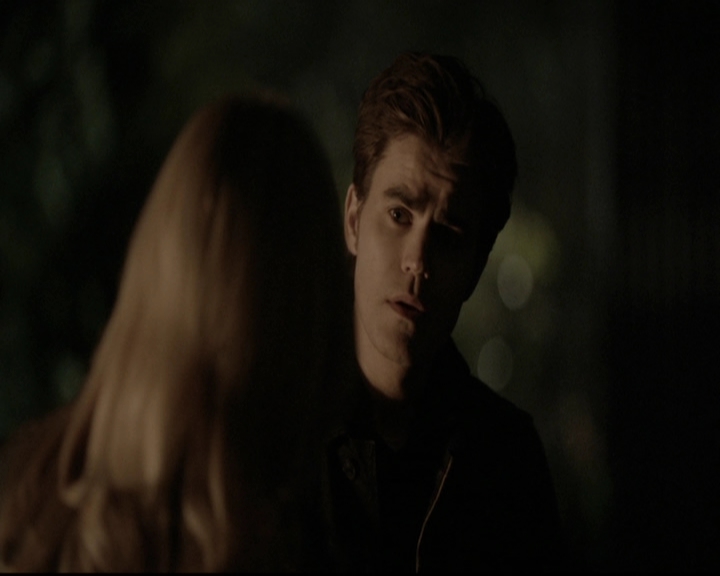 VampireDiariesWorld-dot-org_5x20WhatLiesBeneath2059.jpg