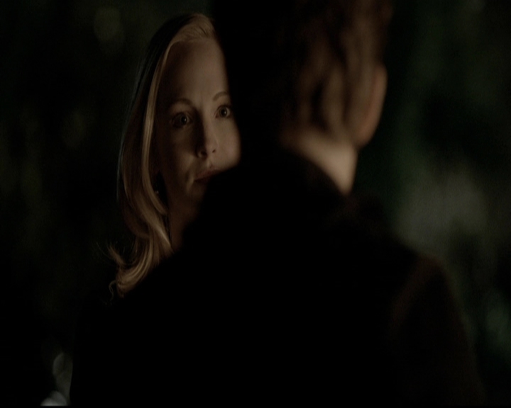 VampireDiariesWorld-dot-org_5x20WhatLiesBeneath2060.jpg