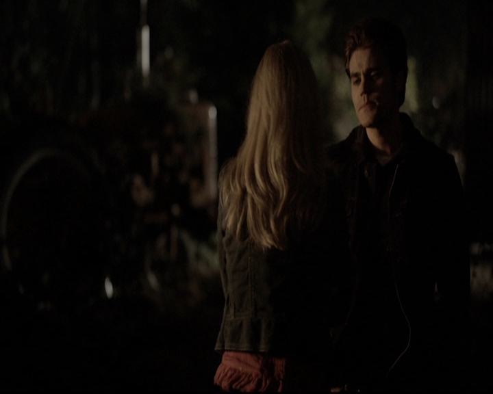 VampireDiariesWorld-dot-org_5x20WhatLiesBeneath2069.jpg