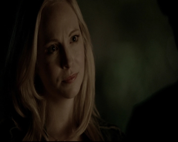 VampireDiariesWorld-dot-org_5x20WhatLiesBeneath2110.jpg