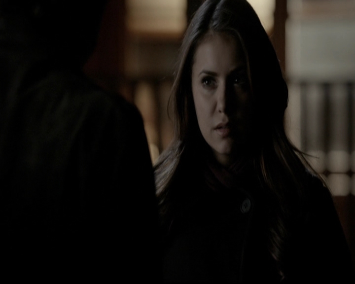 VampireDiariesWorld-dot-org_5x20WhatLiesBeneath2172.jpg