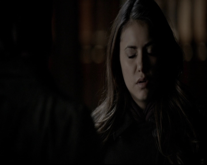 VampireDiariesWorld-dot-org_5x20WhatLiesBeneath2210.jpg