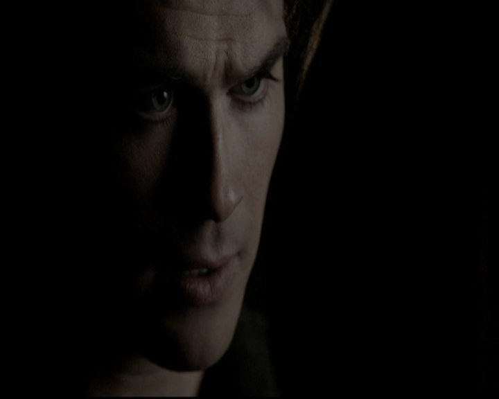 VampireDiariesWorld-dot-org_5x20WhatLiesBeneath2240.jpg