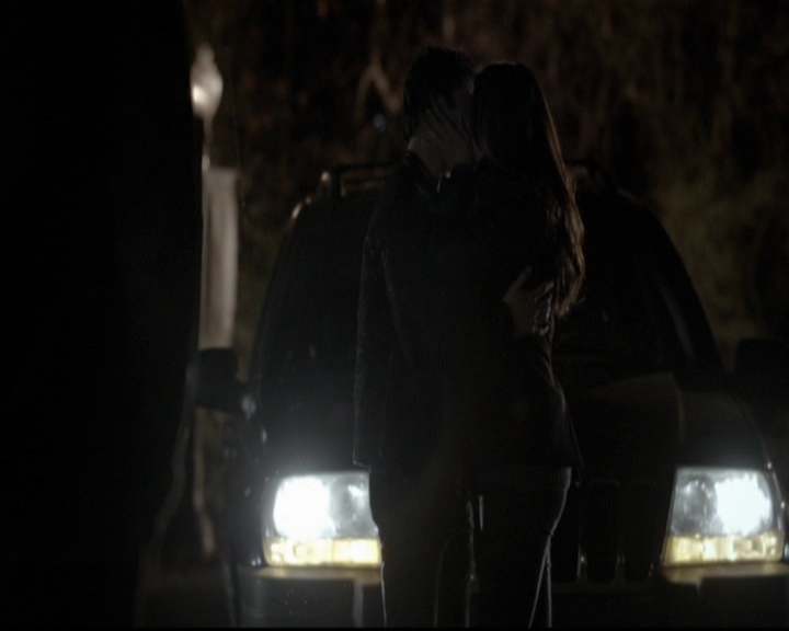 VampireDiariesWorld-dot-org_5x21PromisedLand1975.jpg
