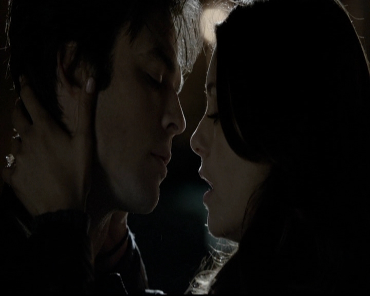 VampireDiariesWorld-dot-org_5x21PromisedLand1977.jpg