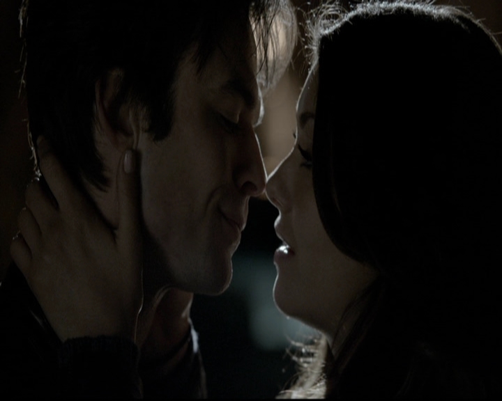 VampireDiariesWorld-dot-org_5x21PromisedLand1981.jpg