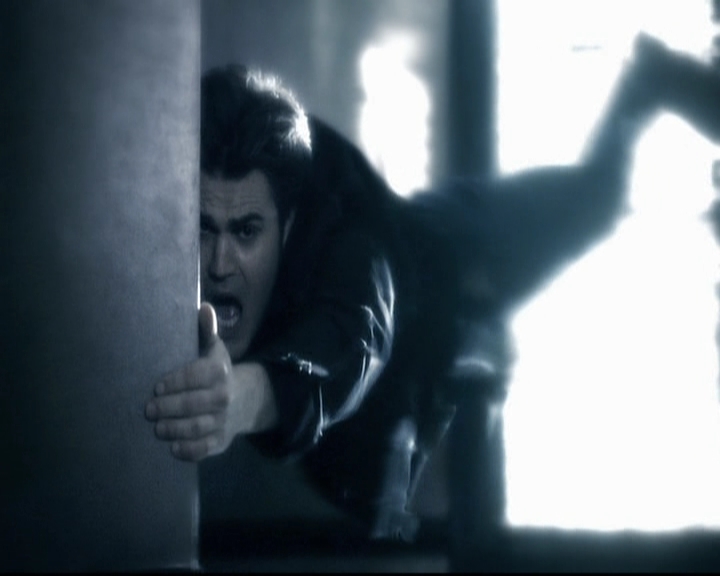 VampireDiariesWorld-dot-org_5x22Home0119.jpg