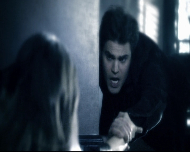 VampireDiariesWorld-dot-org_5x22Home0125.jpg