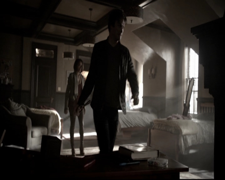 VampireDiariesWorld-dot-org_5x22Home0143.jpg
