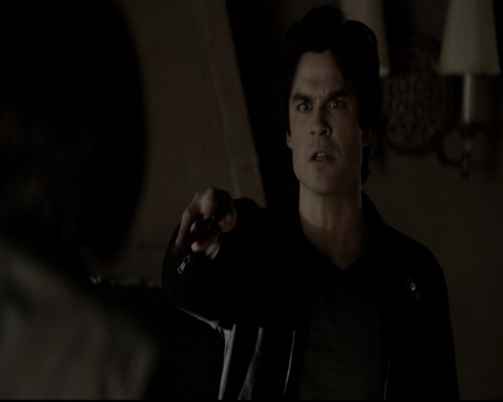 VampireDiariesWorld-dot-org_5x22Home0166.jpg