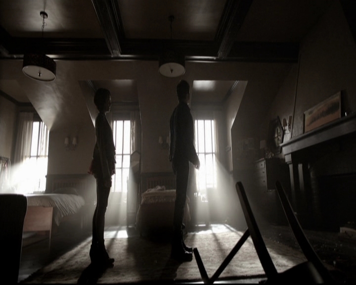 VampireDiariesWorld-dot-org_5x22Home0204.jpg